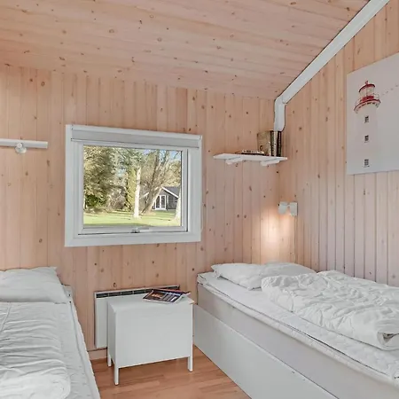 4 Bedroom Nice In Hébergement de vacances Nordenbro Vesteregn